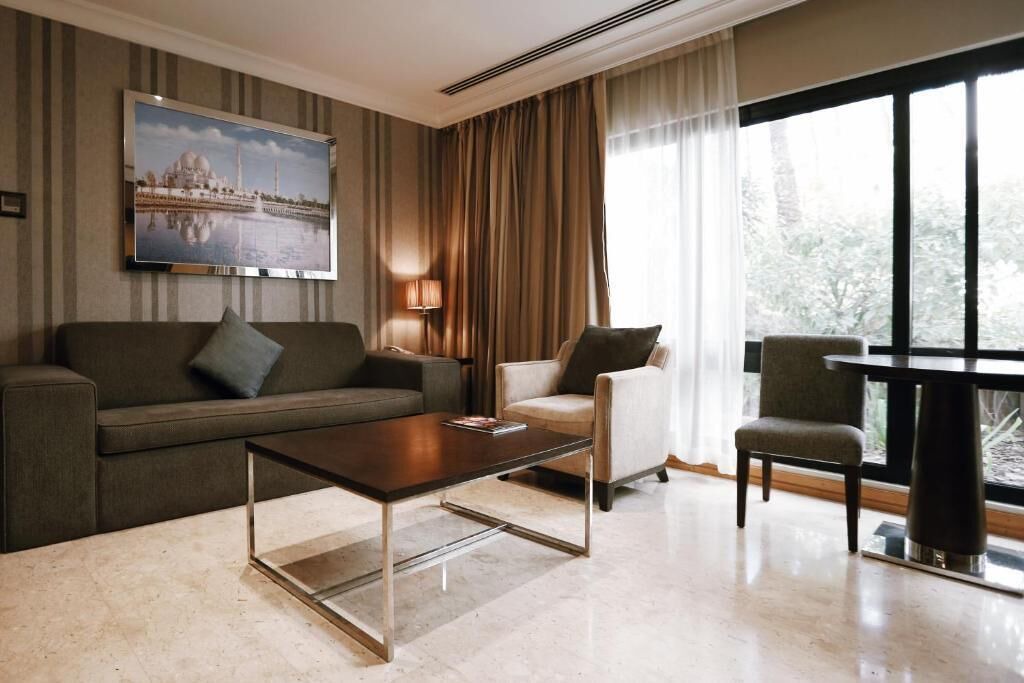 Photo of Livingroom in Jumeira 1