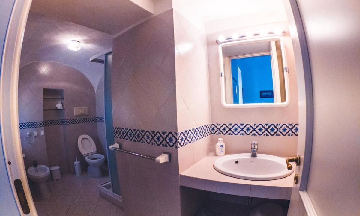 Photo of Bathroom in Tiberio