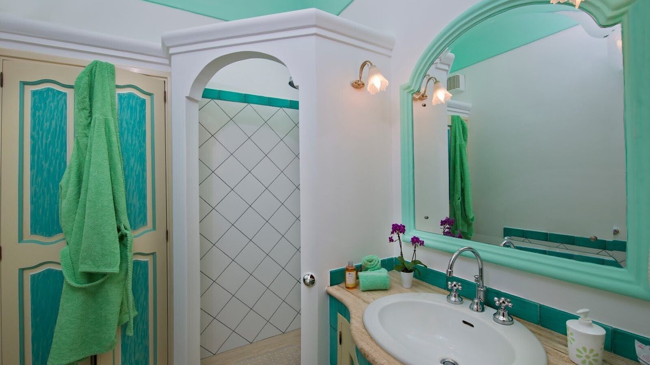 Photo of Bathroom in Laurito