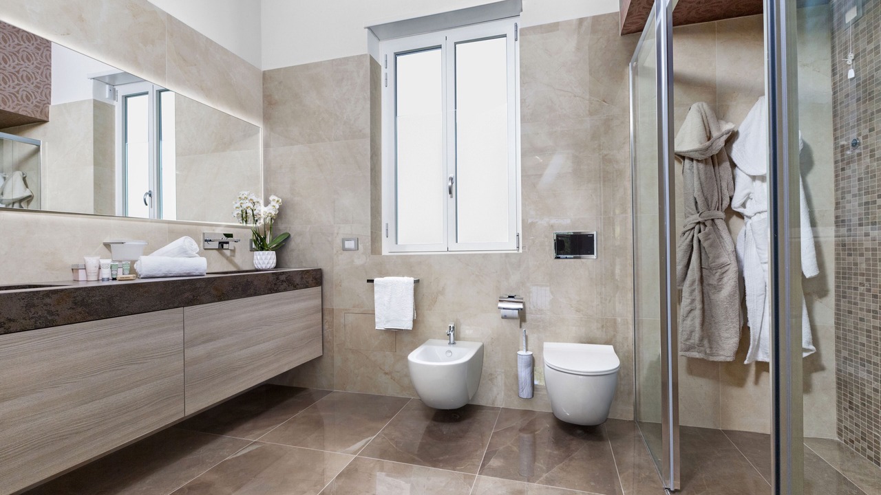 Photo of Bathroom in Sorrento City Centre
