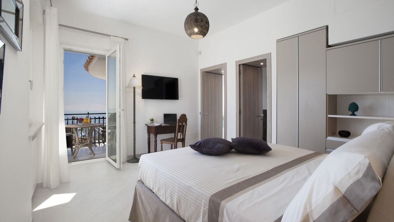 Photo of Bedroom in Massa Lubrense