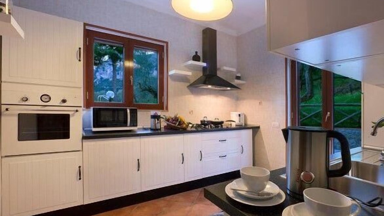 Photo of Kitchen in Sirenuse