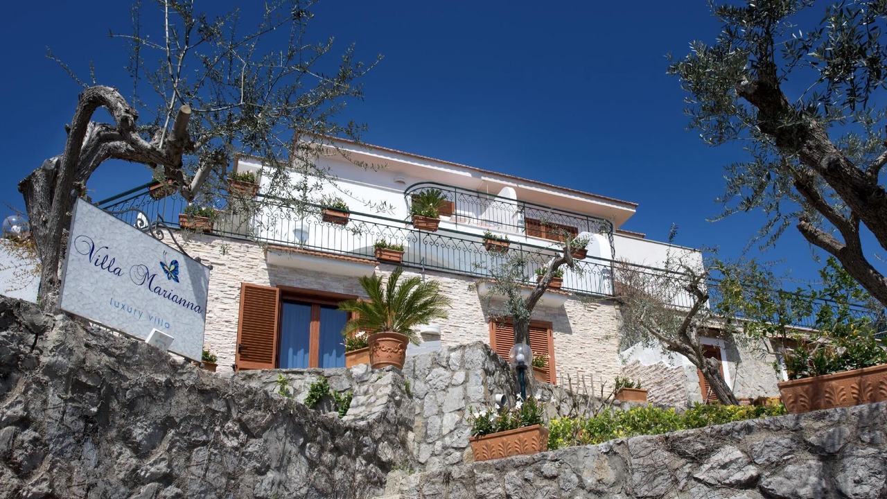 Photo of Outdoor in Sirenuse