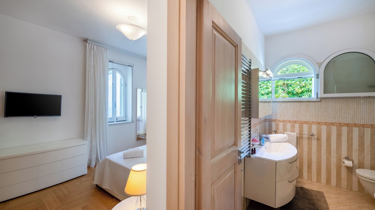 Photo of Bathroom in Priora