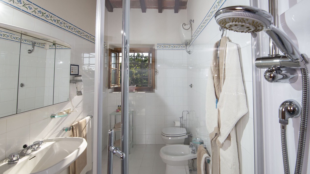 Photo of Bathroom in Poppi