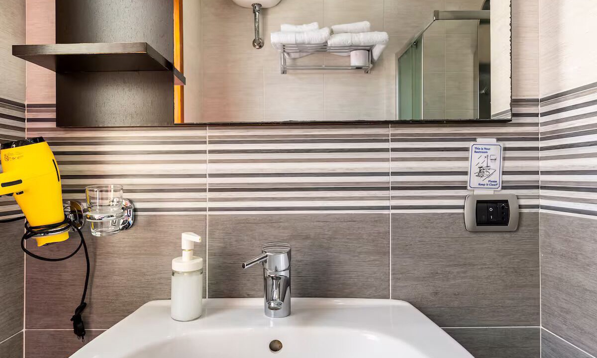 Photo of Bathroom in Torre del Greco