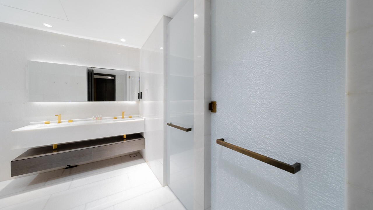 Photo of Bathroom in Palm Jumeirah