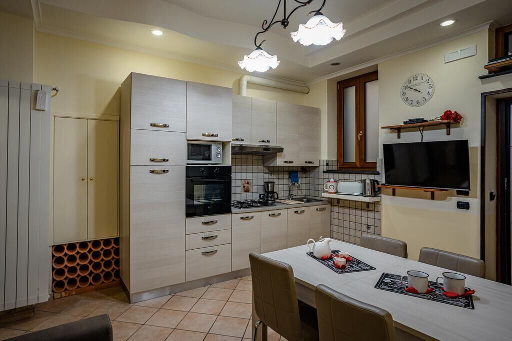 Photo of Kitchen in Piazza-Tralia-Pendolo