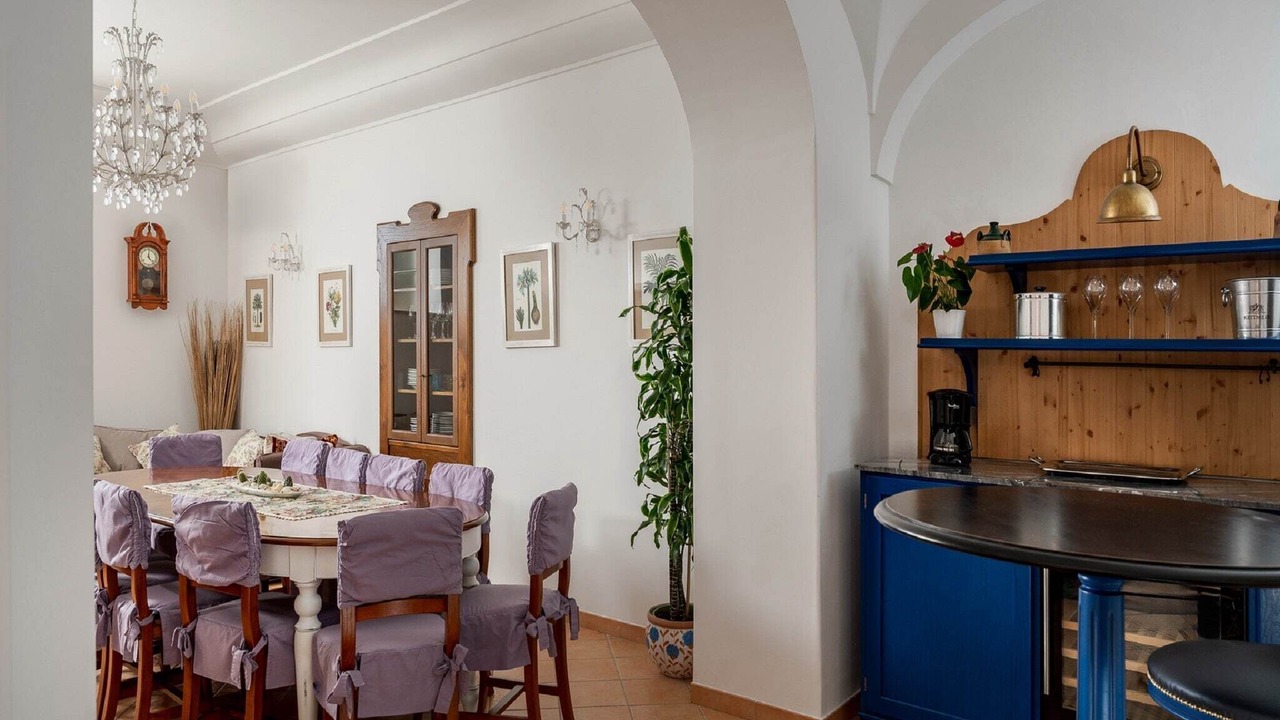 Photo of Livingroom in Path of the Gods