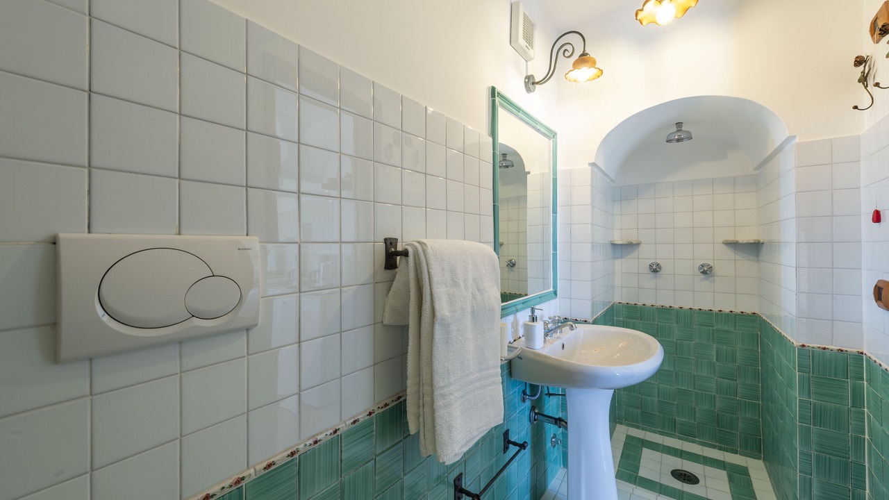 Photo of Bathroom in Montepertuso