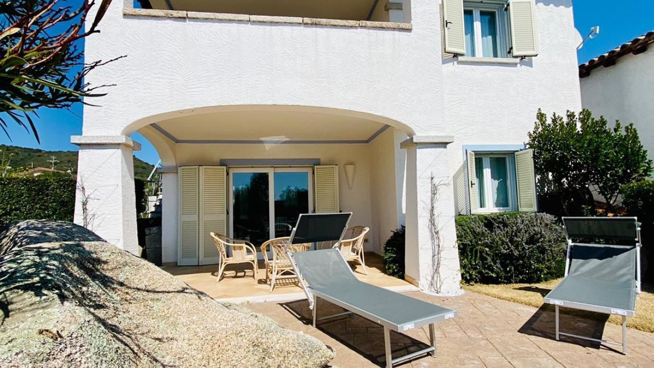 Photo of Patio Balcony in Case Peschiera-Lu Fraili