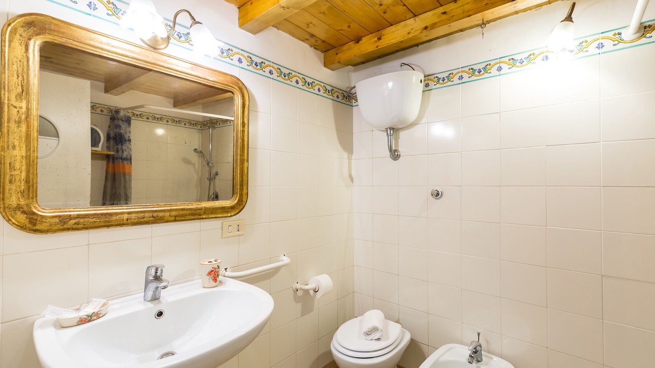 Photo of Bathroom in Montecalvario