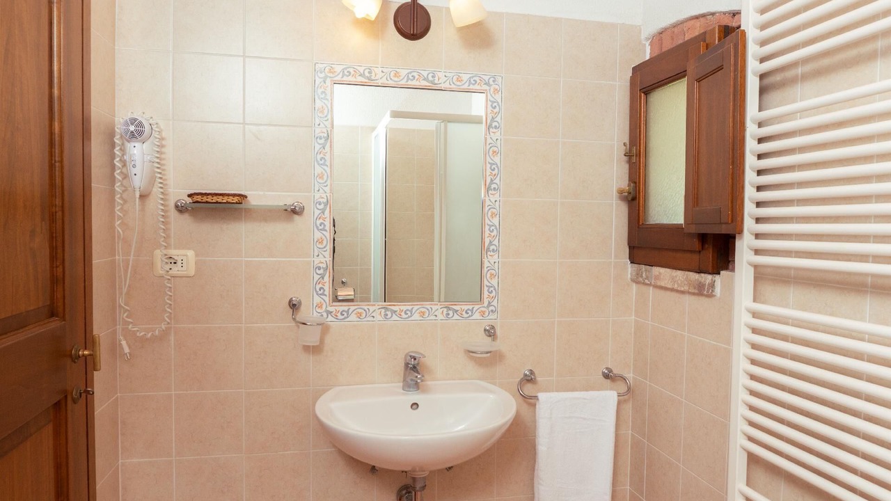 Photo of Bathroom in Rapale