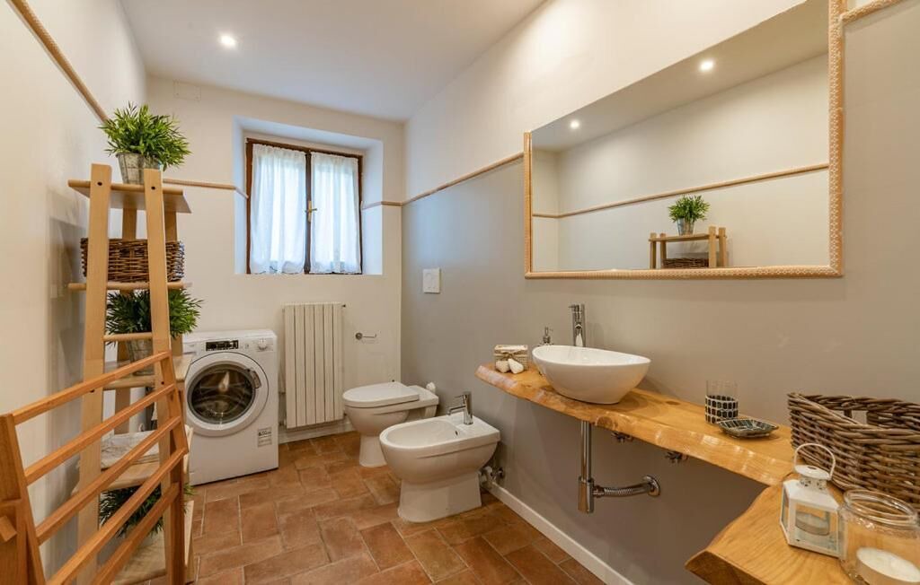 Photo of Bathroom in Montelupone