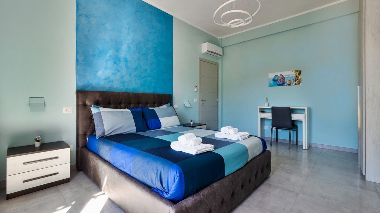 Photo of Bedroom in Meta