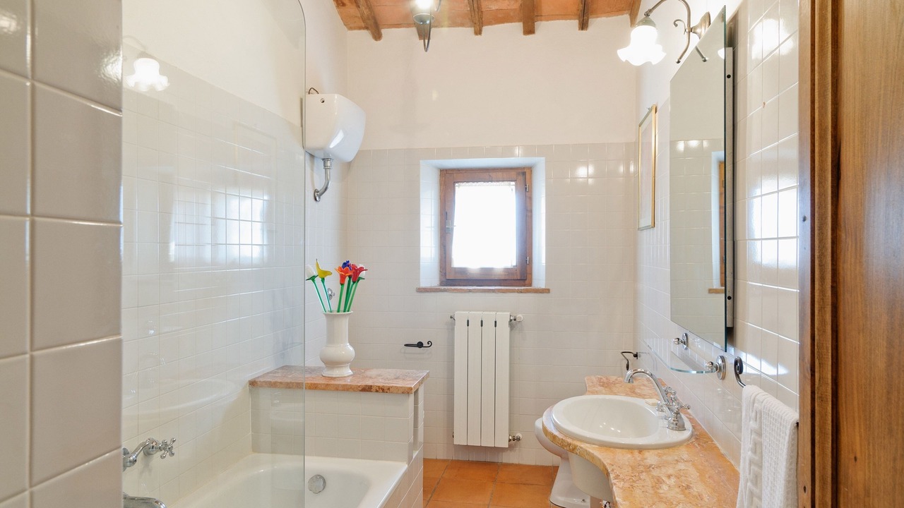 Photo of Bathroom in Monticchiello