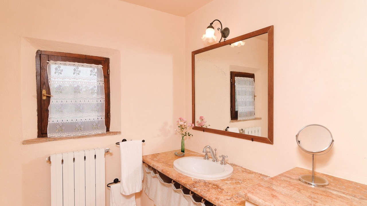 Photo of Bathroom in Monticchiello