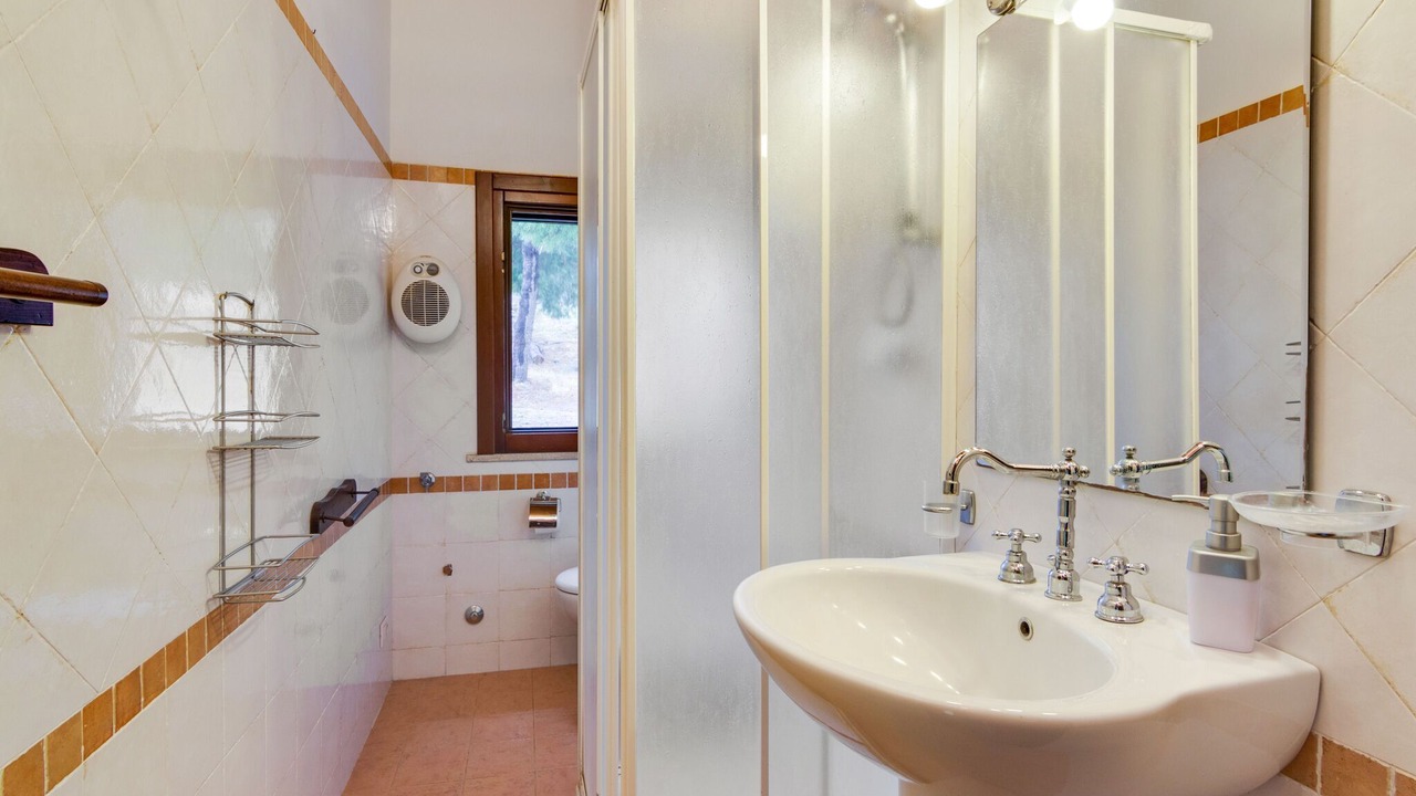 Photo of Bathroom in Cropani Marina
