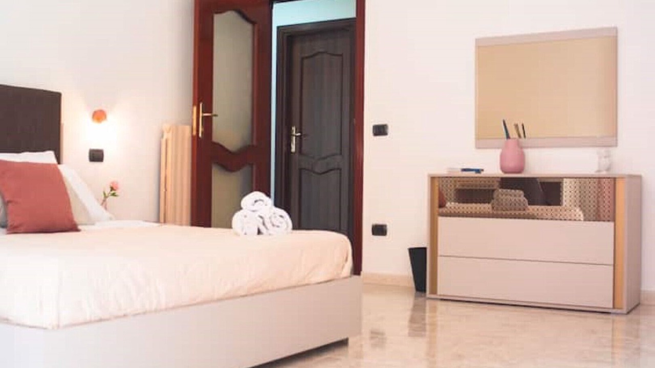 Photo of Bedroom in Naples City Centre