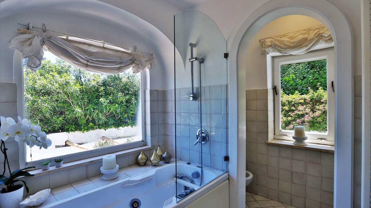 Photo of Bathroom in Marina Grande