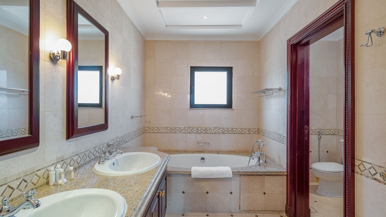 Photo of Bathroom in Palm Jumeirah