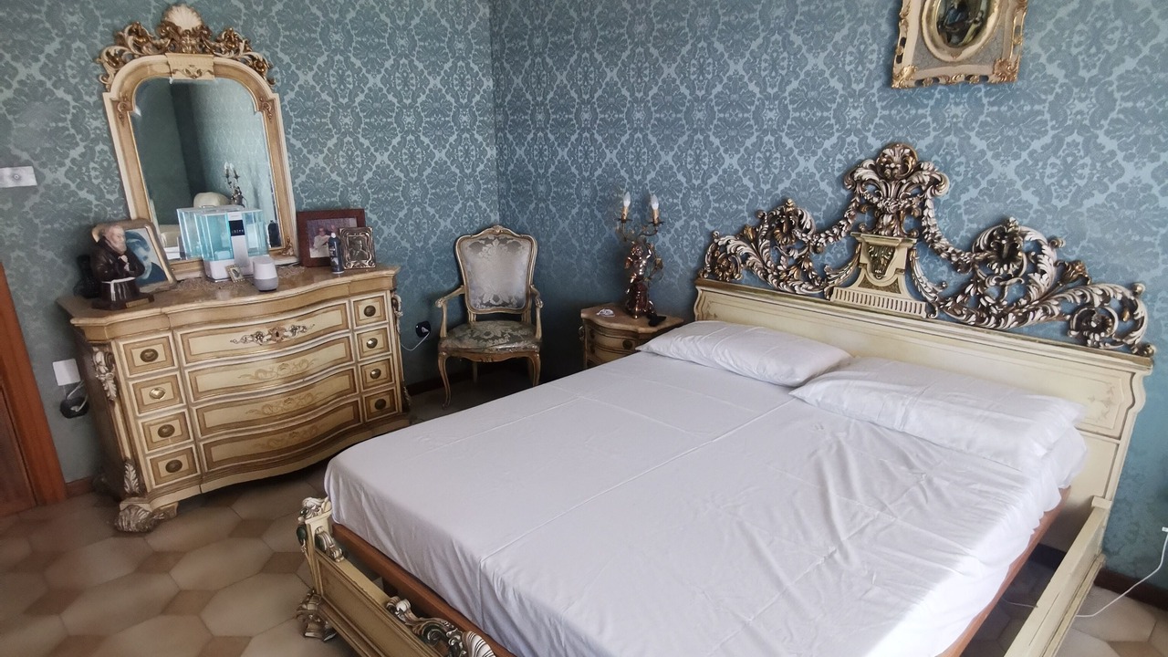Photo of Bedroom in Naples City Centre