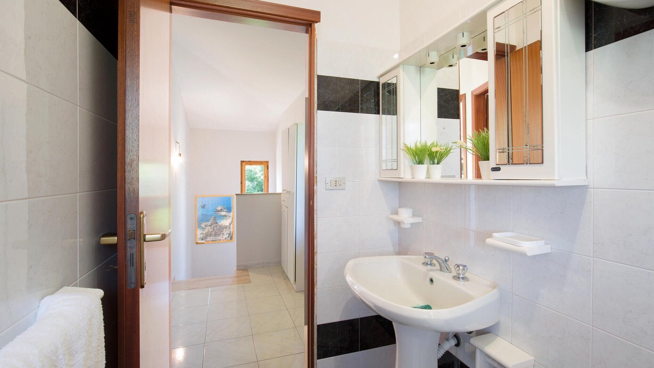 Photo of Bathroom in Nicotera