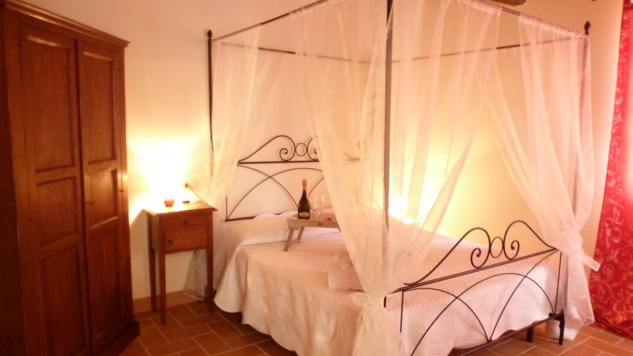 Photo of Bedroom in Montalcino