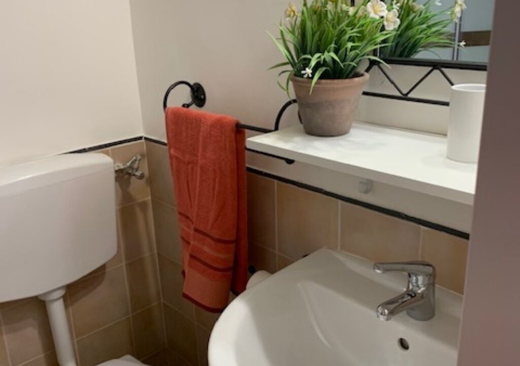 Photo of Bathroom in Naples City Centre