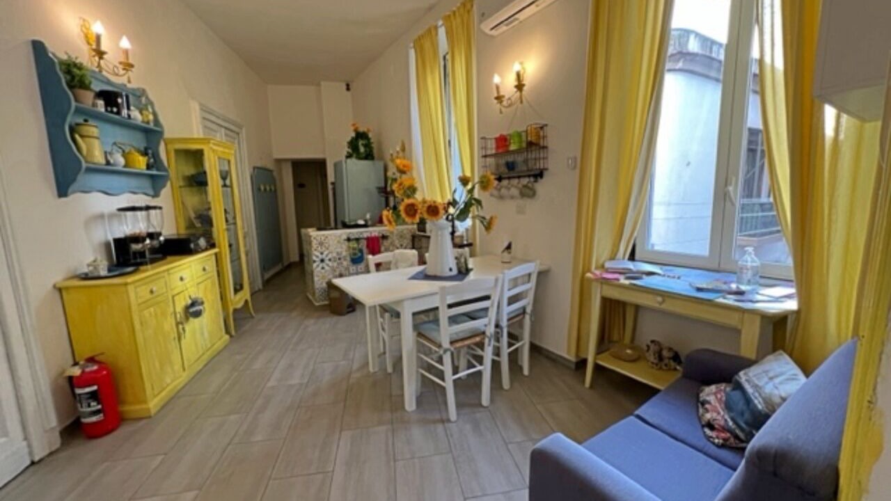 Photo of Livingroom in Naples City Centre