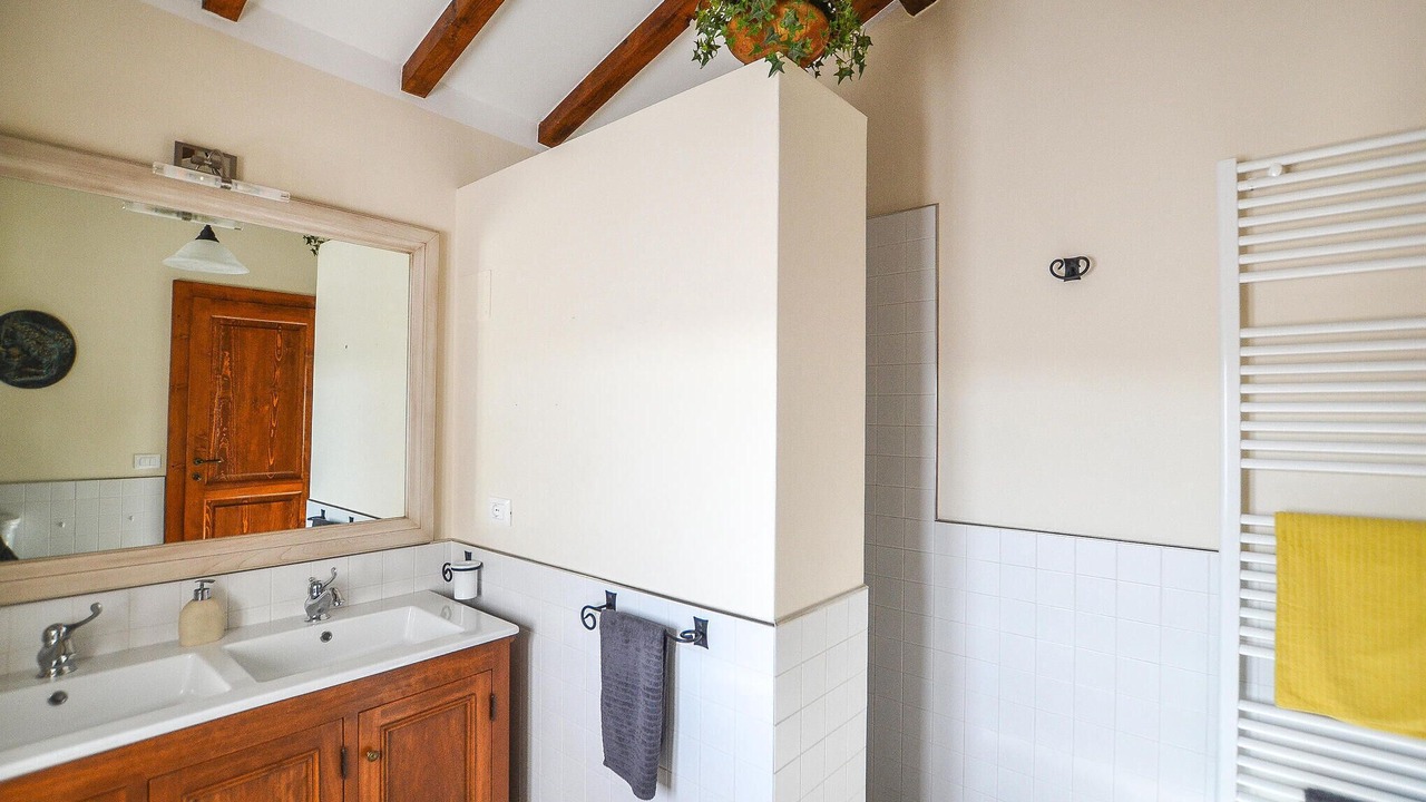 Photo of Bathroom in Talla