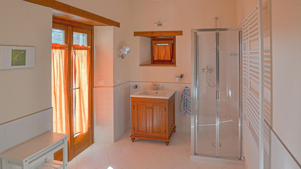 Photo of Bathroom in Talla