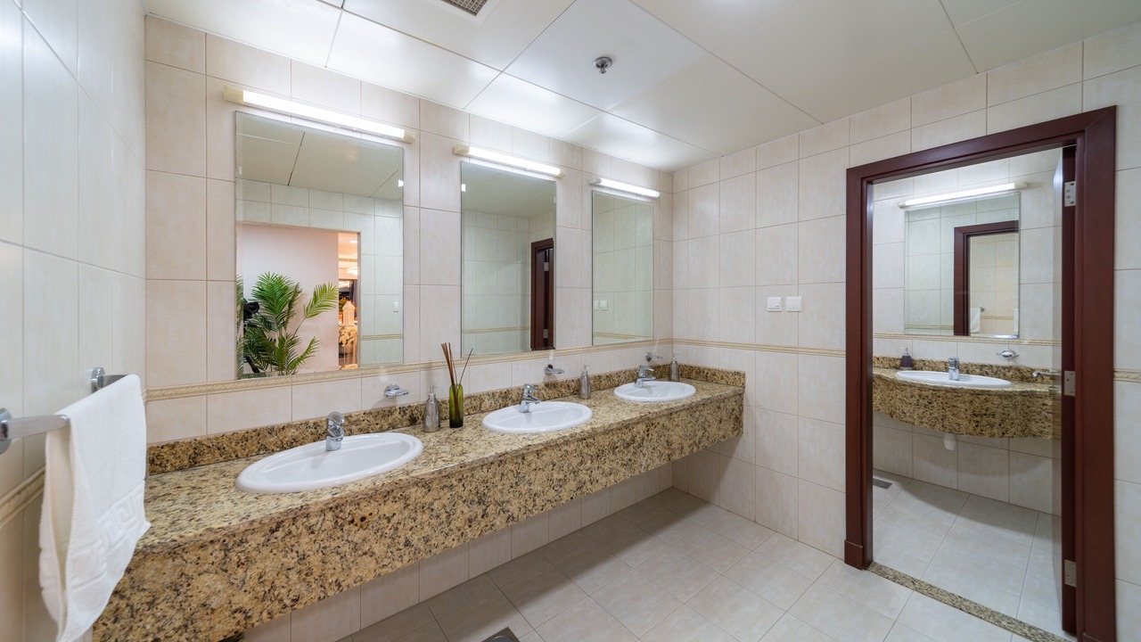 Photo of Bathroom in Sheikh Zayed Road