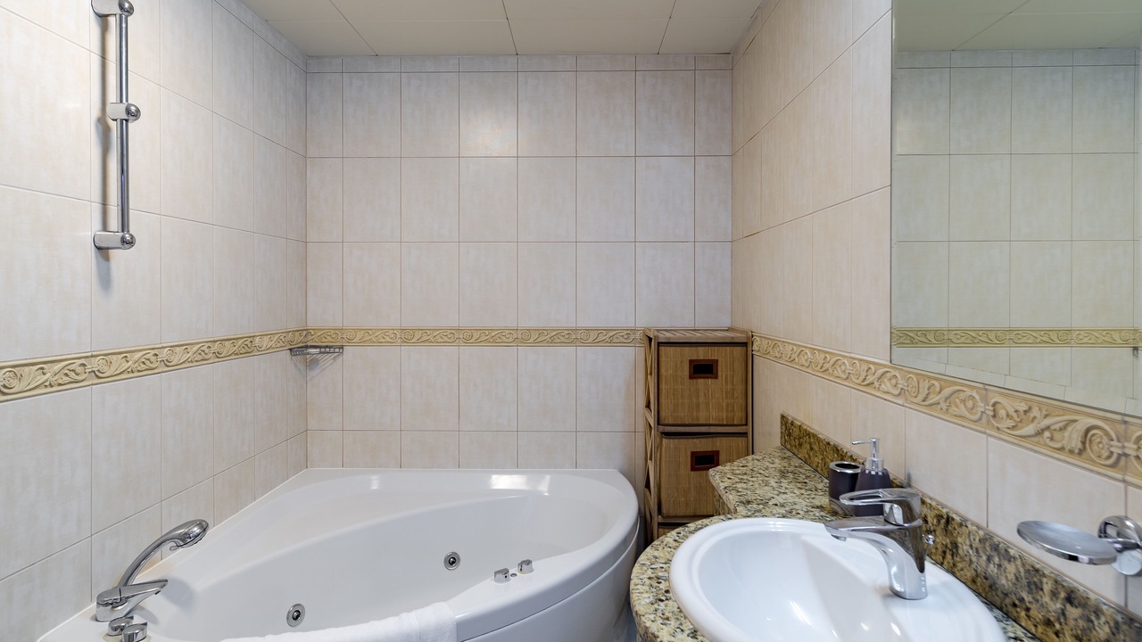 Photo of Bathroom in Sheikh Zayed Road