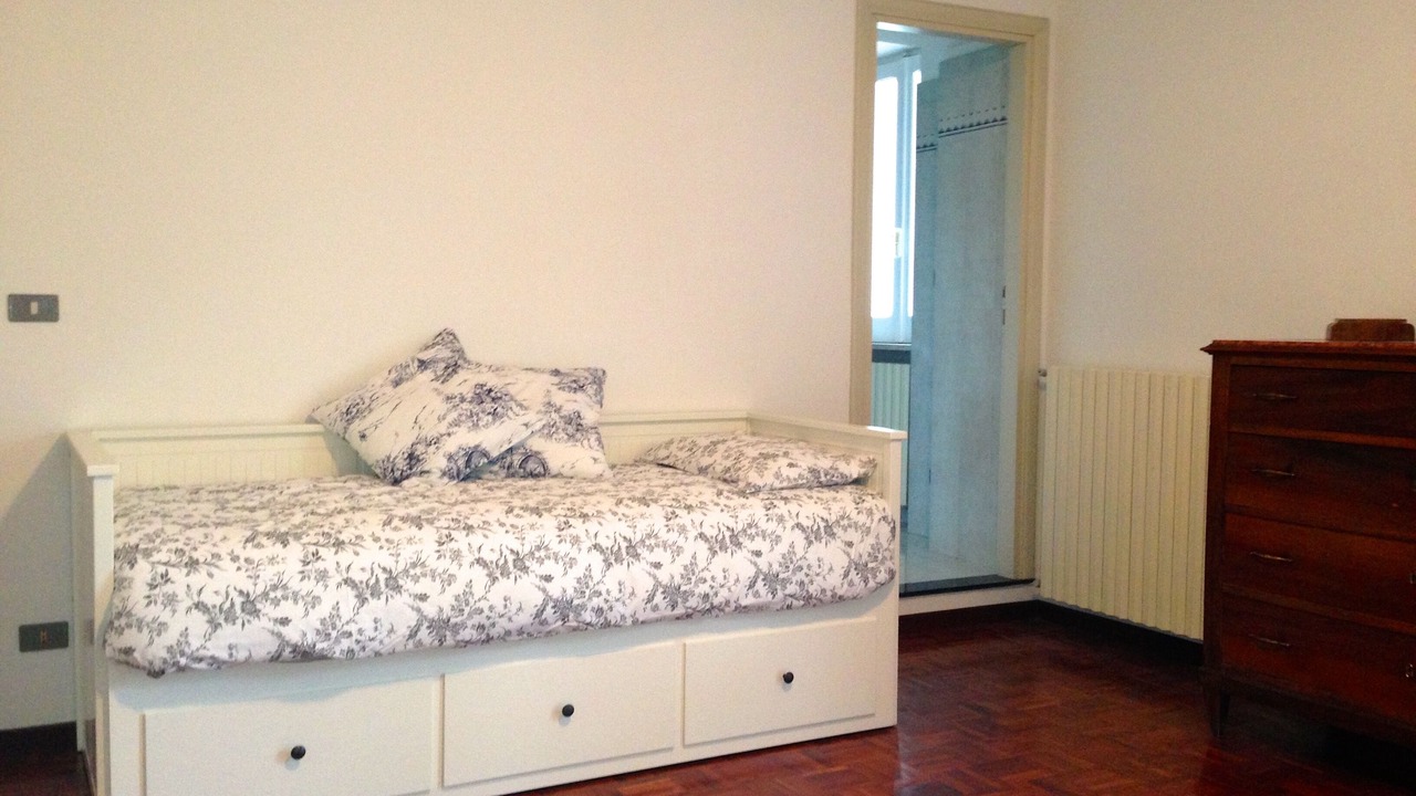 Photo of Bedroom in Atina