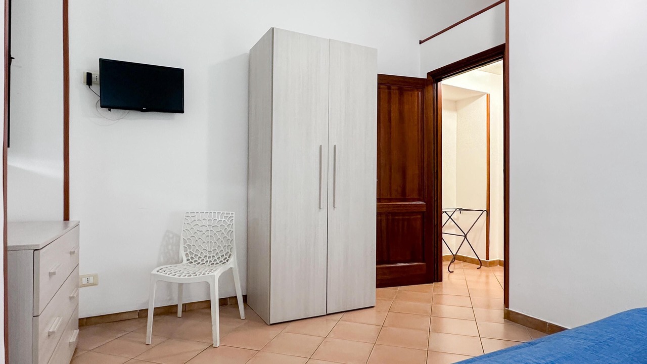 Photo of Bedroom in Meta