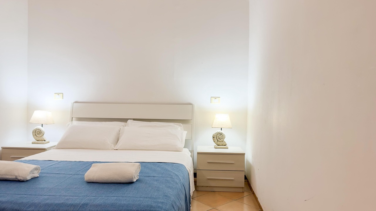 Photo of Bedroom in Meta