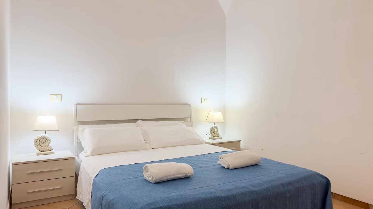 Photo of Bedroom in Meta