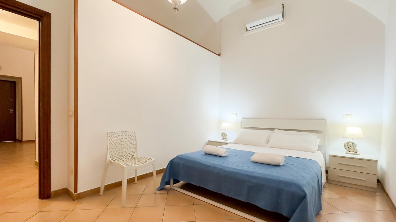 Photo of Bedroom in Meta