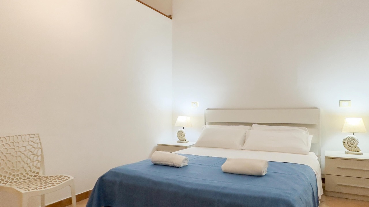 Photo of Bedroom in Meta