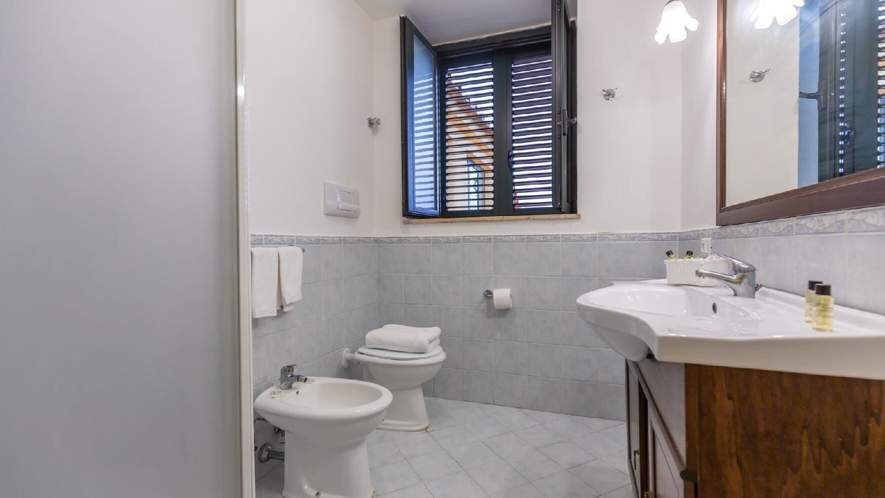 Photo of Bathroom in Meta