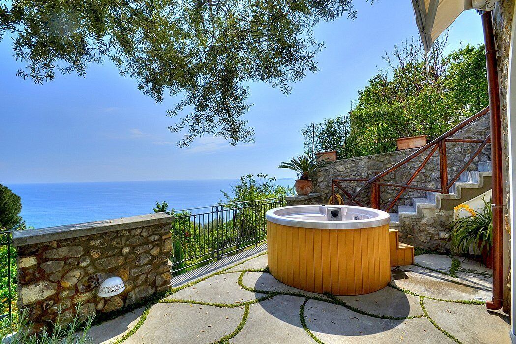 Photo of Patio Balcony in Laurito