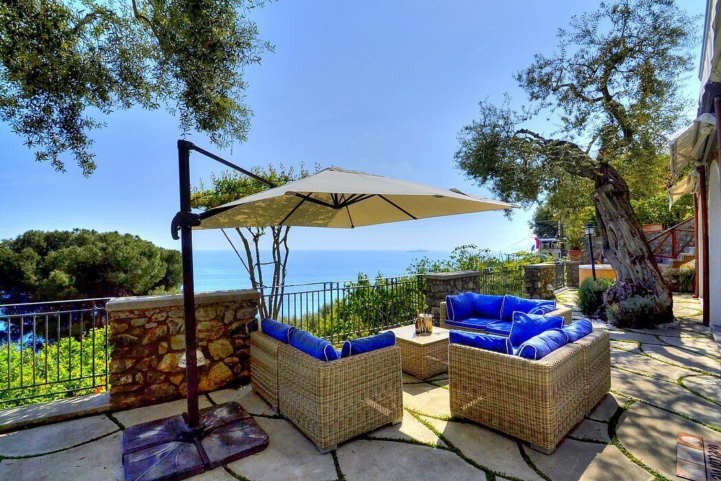 Photo of Patio Balcony in Laurito
