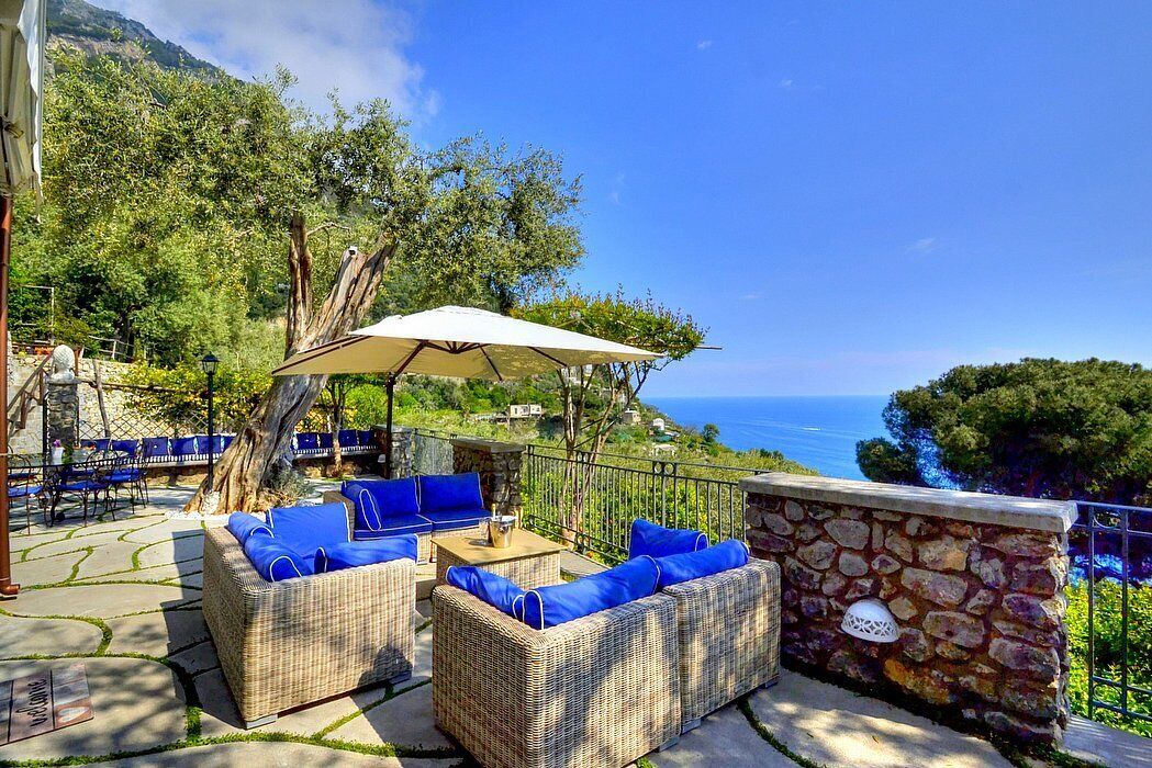 Photo of Patio Balcony in Laurito