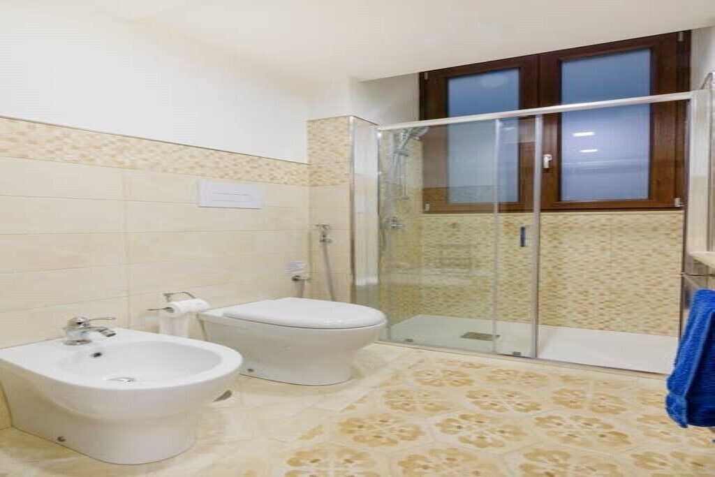 Photo of Bathroom in Meta