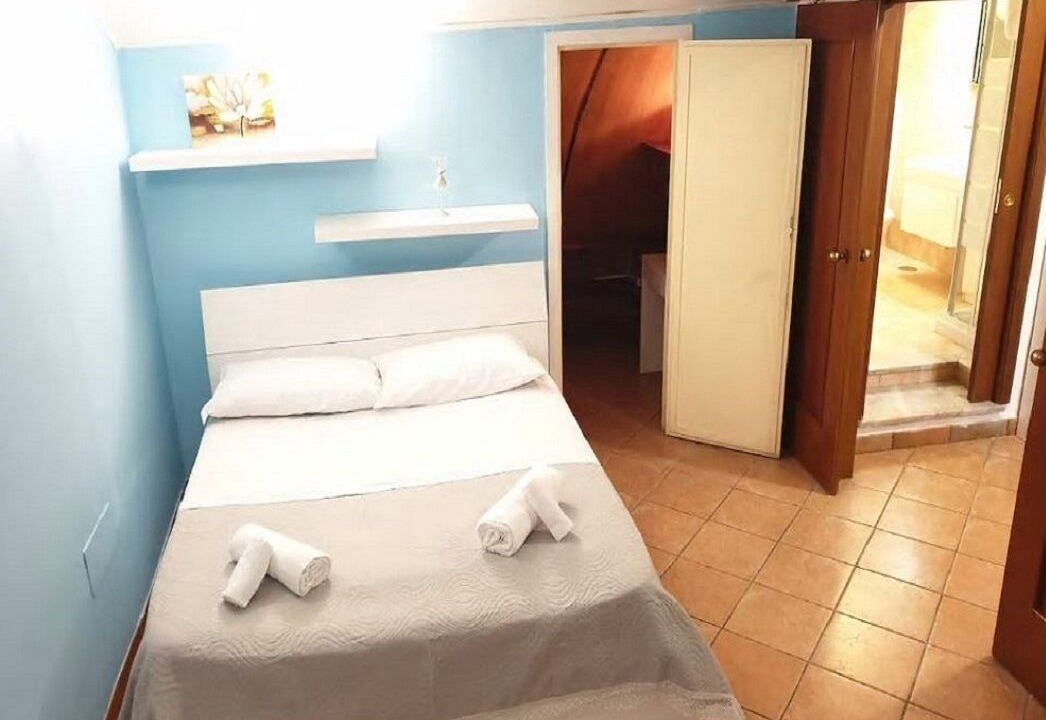 Photo of Bedroom in Naples City Centre