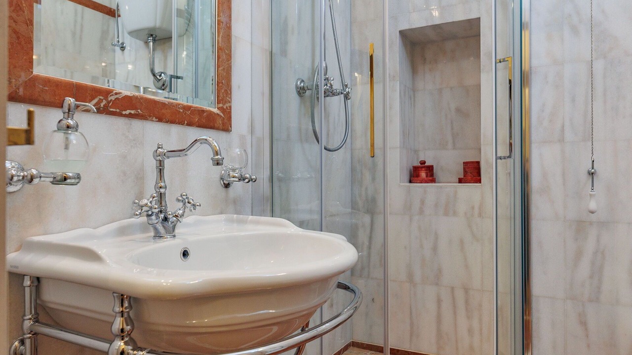 Photo of Bathroom in Cortona Old Town