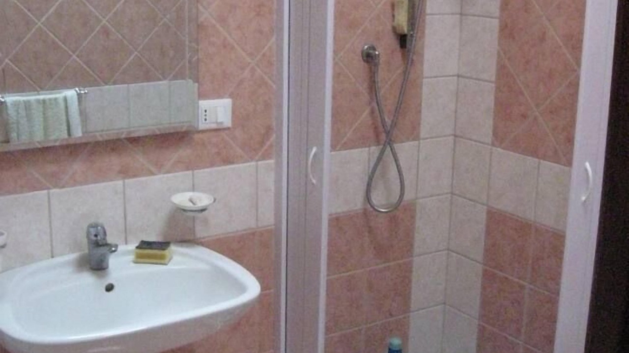 Photo of Bathroom in Locri