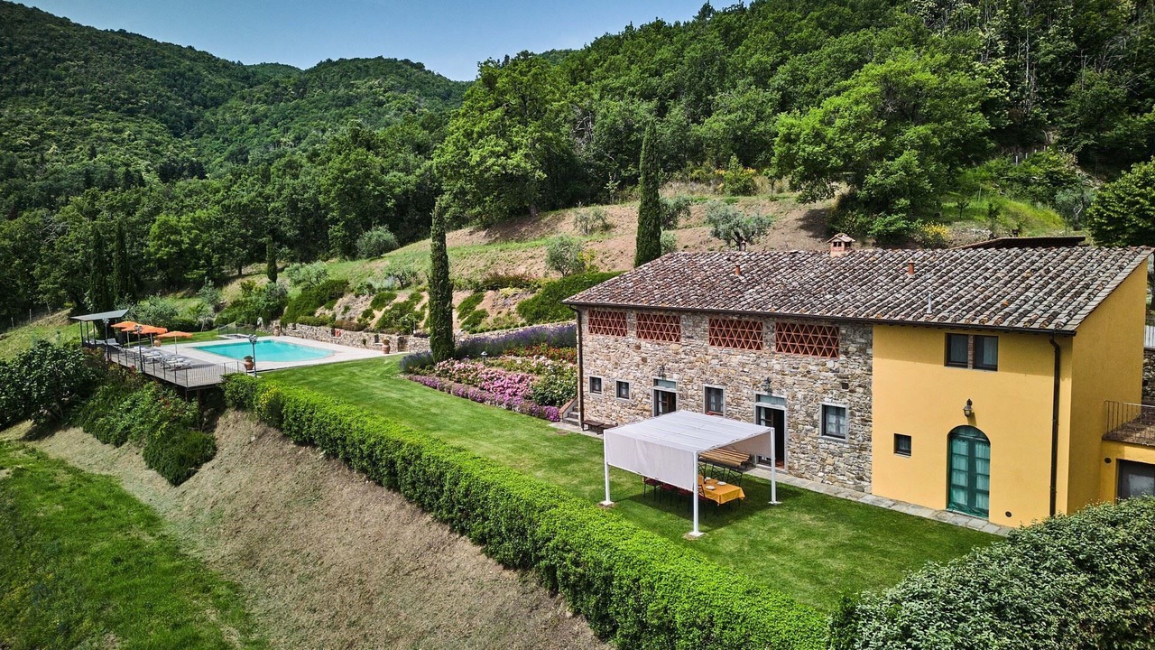 Photo of Outdoor in Neri