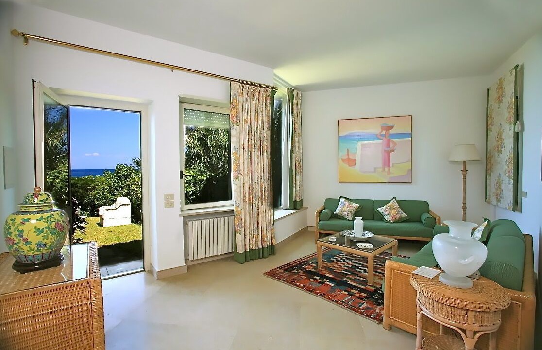 Photo of Livingroom in Ischia Porto